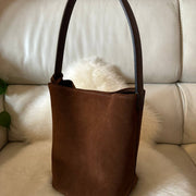 Lara- Minimalist Bucket Bag